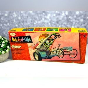 🌱 Weird-Ohs - Huey's Hut Rod Model Kit from Testors - NEW